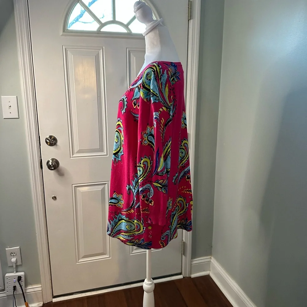 Beautiful Joseph A.‎ sweater.